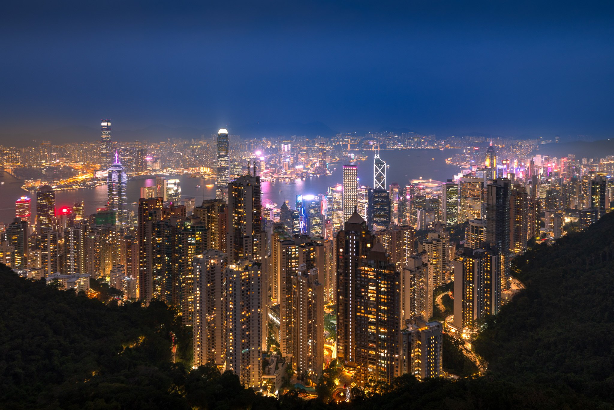 Hong Kong Photography Guide: Best Spots, Skyline & Street Tips
